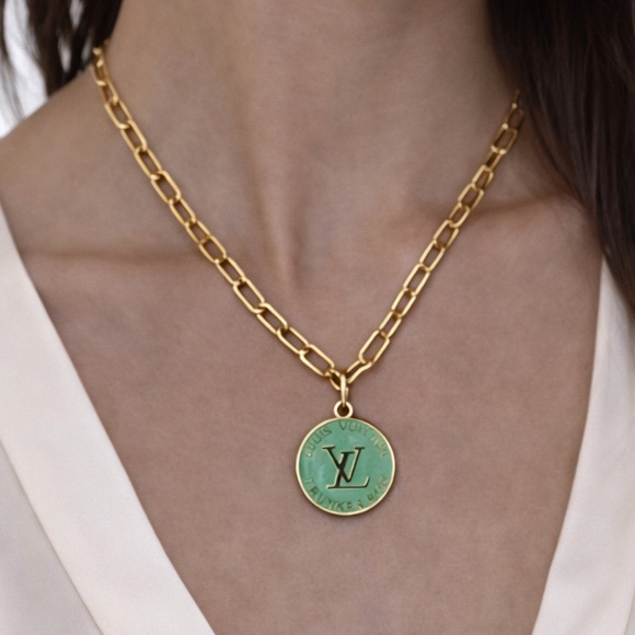 “Trunks and Bags” Charm